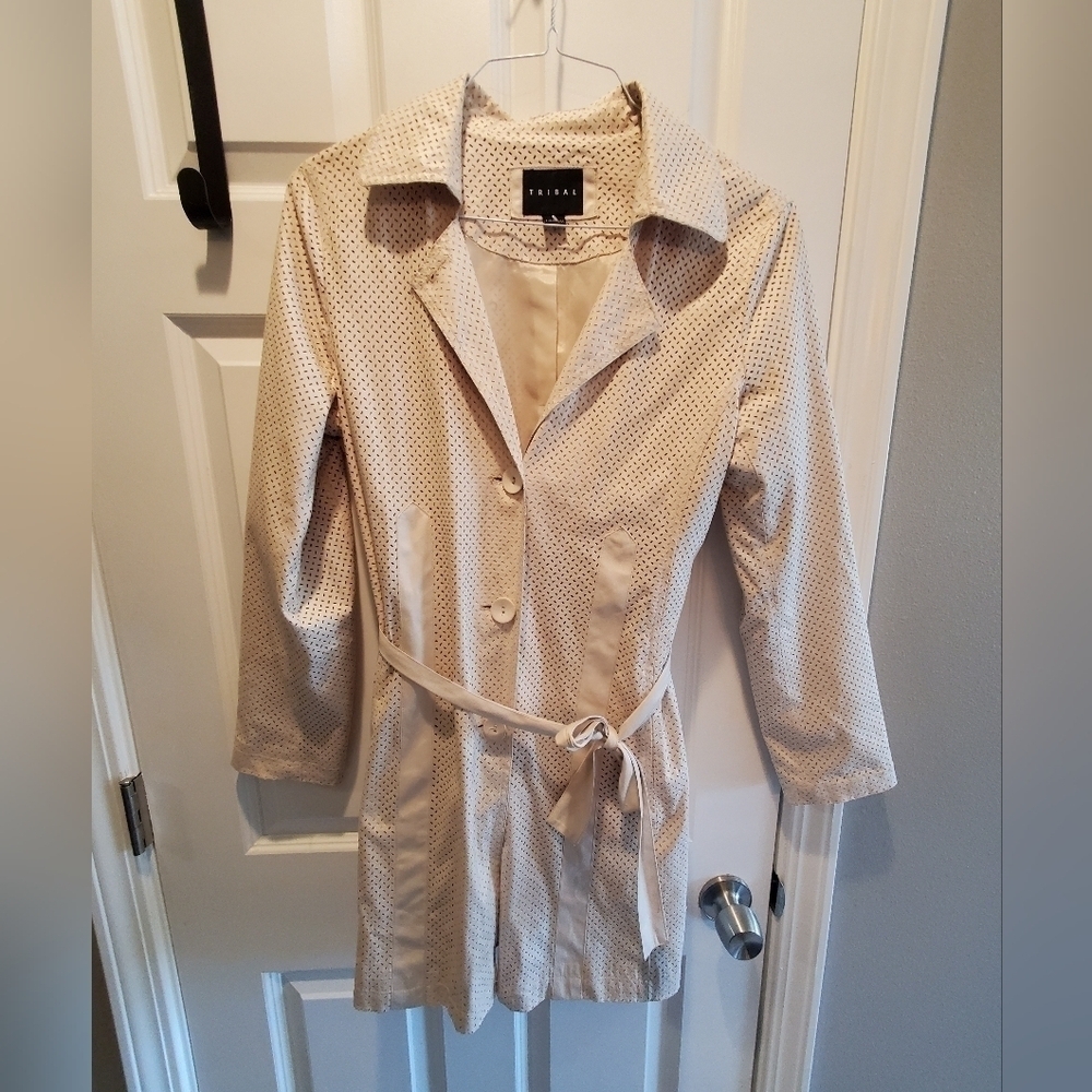 TRIBAL SZ SMALL. Cut out shirt dress / lightweight trench style coat